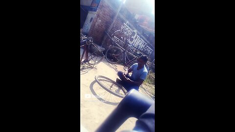 jHs