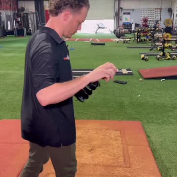Hip Lean vs. Sitting: Unlocking Elite Hip Rotation ⚾💥