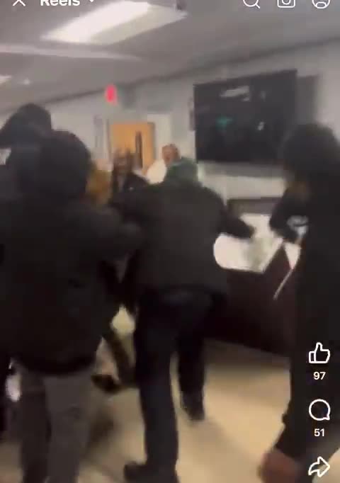 Dolton Mayor Tiffany Henyard throws punches as board meetings