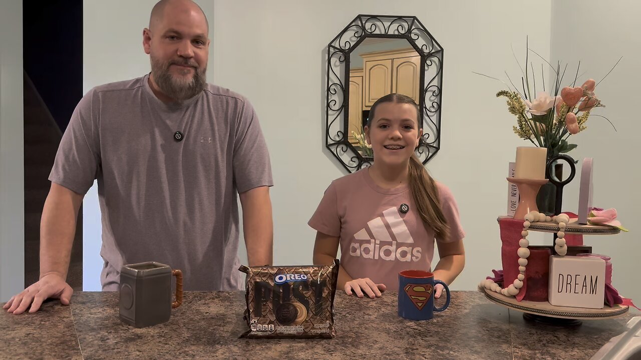 Reviewing Post Malone Oreos with Ava from Loving Life with Ava #postmalone #oreos #postysoreos