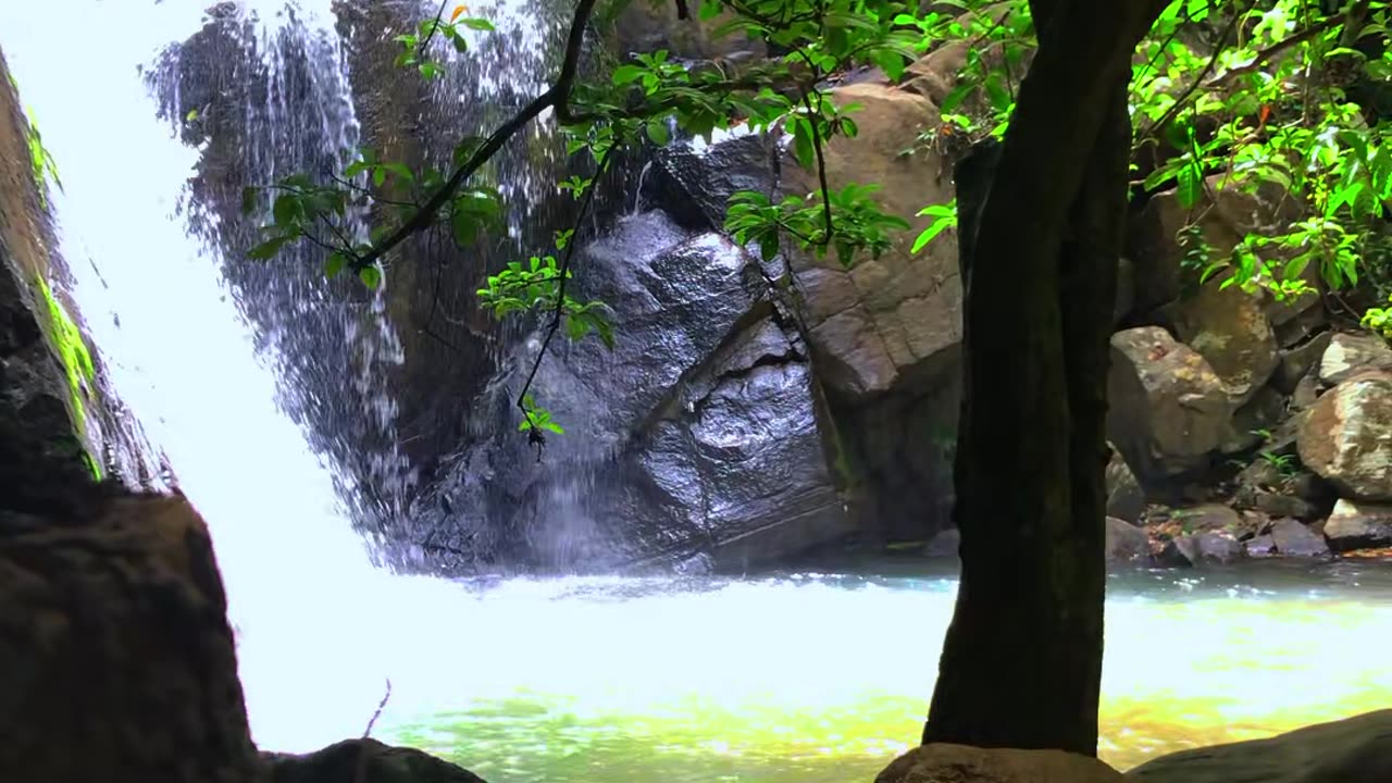 Hidden Waterfall Adventure: Discovering Nature’s Secret Oasis 🌿💧