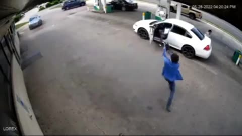 Wild gas station shootout in