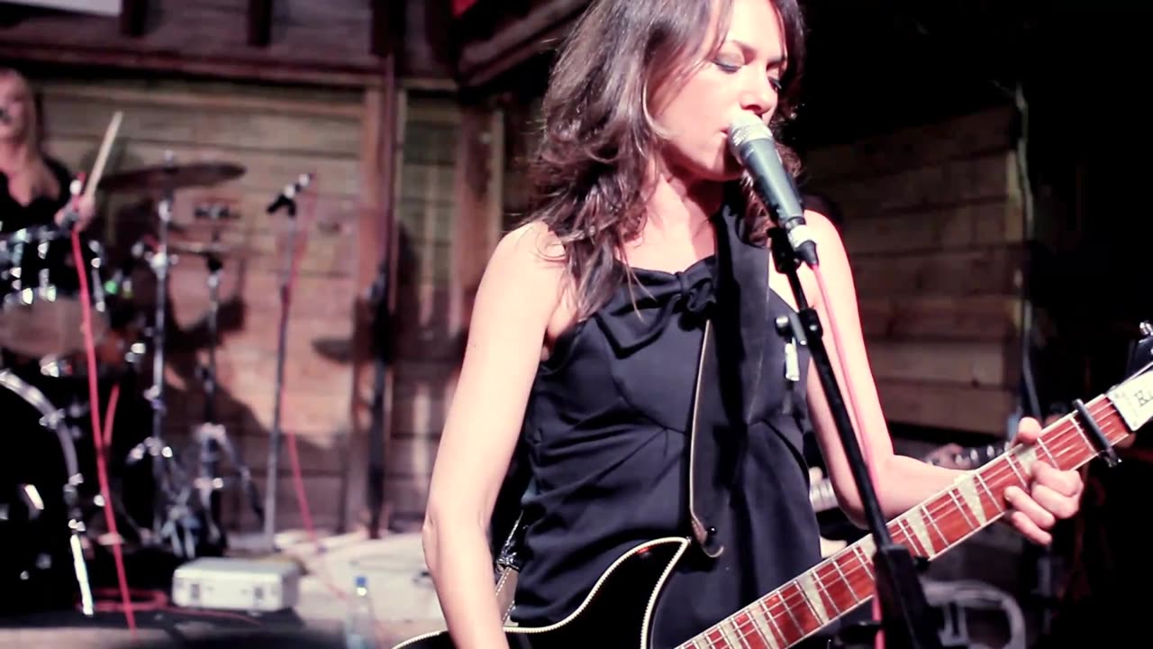 Bangles - Hazy Shade Of Winter = Live SXSW2011 Austin