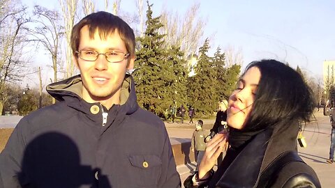 2014-03-10 - ⚠️ Ukraine Nikolaev: Young couple - 'they replaced old oligarchs with new oligarchs'