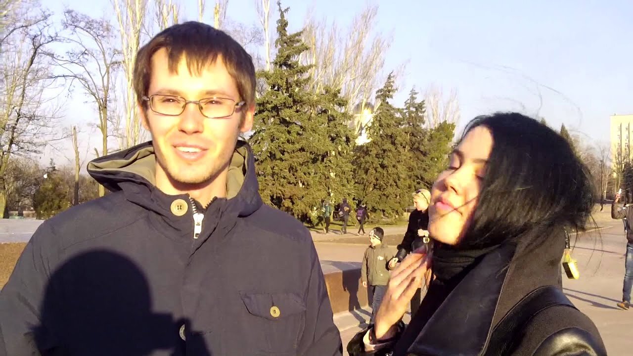 2014-03-10 - ⚠️ Ukraine Nikolaev: Young couple - 'they replaced old oligarchs with new oligarchs'