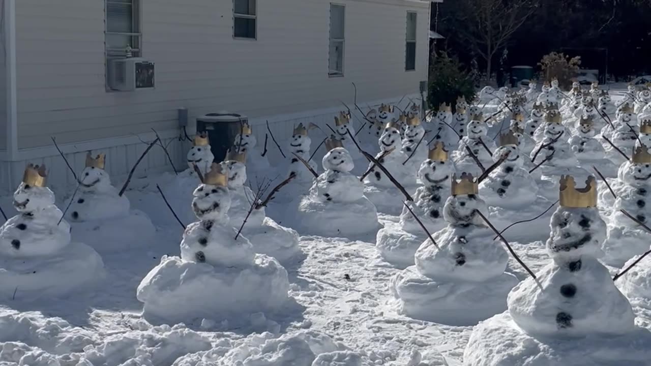 Army Of Royal Snowmen