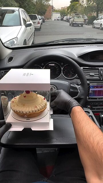 Follow for more ASMR videos🌮🍟 Credits: @foodfarmooni #mukbang #asmr #fastfood #asmreating