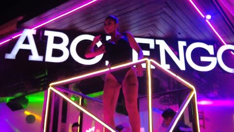 MEXICO NIGHTLIFE vs. Your Wildest Dreams!