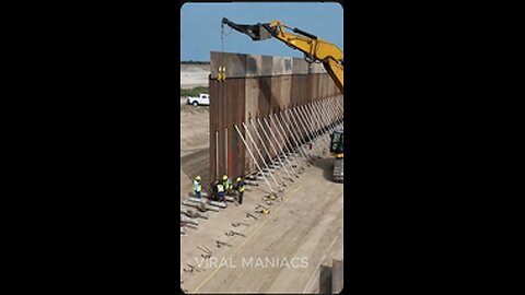 Here's Why The US-Mexico Border Wall Looks Like This #shorts