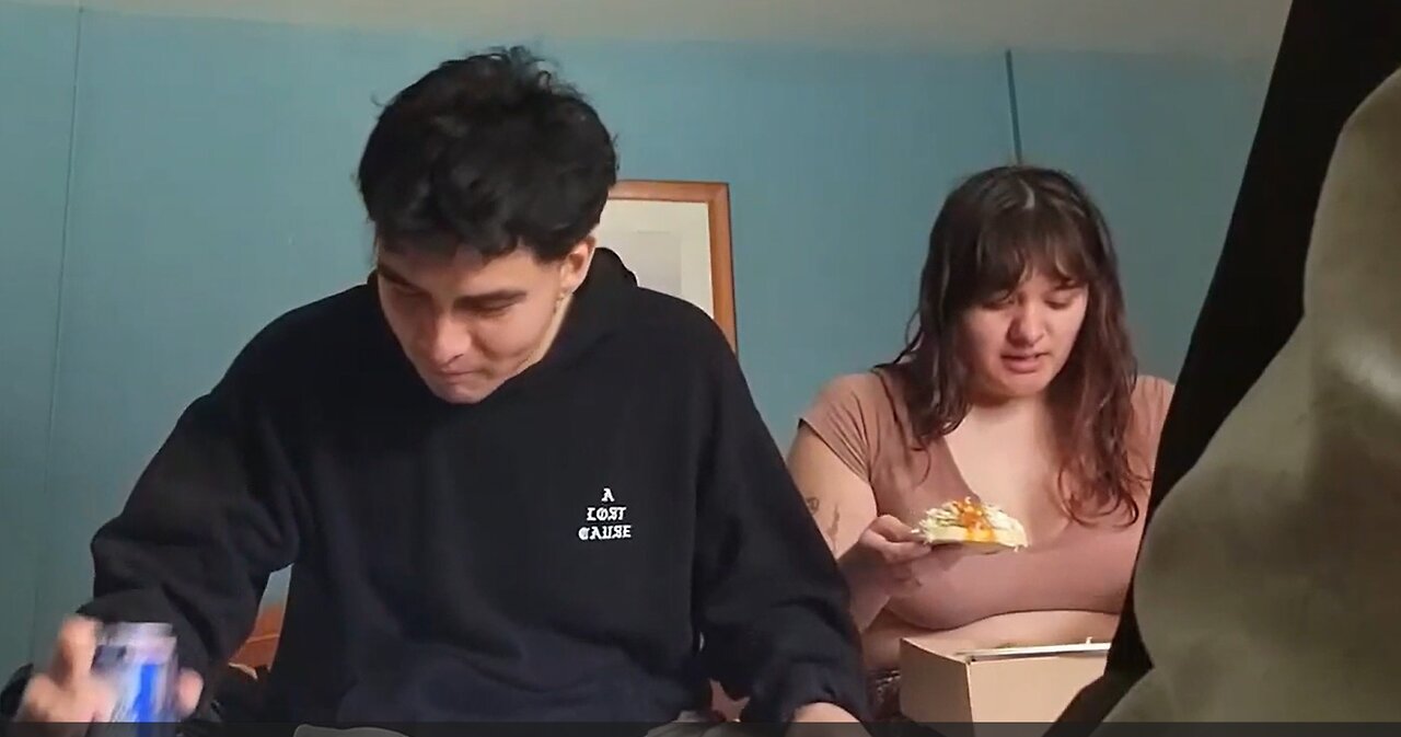IP2 Stories - Young Cheeto & Maya Complain To Motel Manager! Do IRL During LA Protests