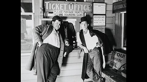 Laurel & Hardy - Berth Marks (1929)