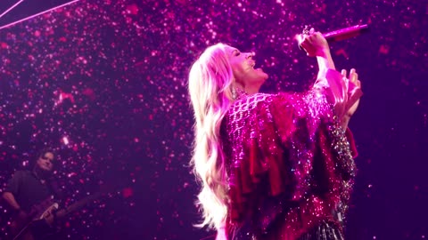 Carrie Underwood Reads Her Heartfelt Personal Journal Entries