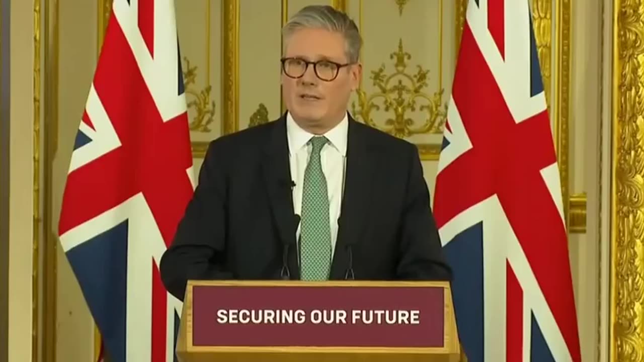 Starmer: UK ready to put "boots on the ground & planes in the air" to defend a peace deal in Ukraine