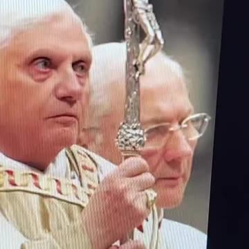 The theory of the Pope, Vatican & pinecones. 🎥 Juan Bergman