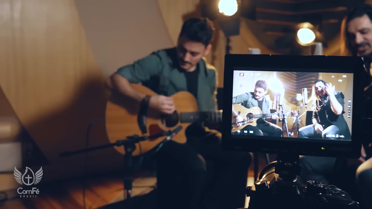 🎸 Perfect for moments of prayer, reflection, and worship