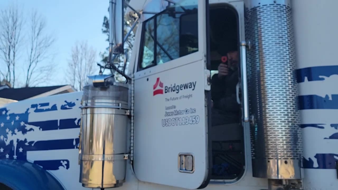 2002 FREIGHTLINER CLASSIC READY TO GO TO WORK FOR GENTRY AND SONS TRUCKING