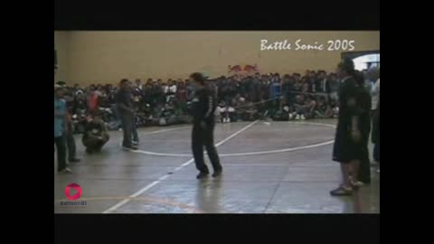 STYLE E SOUL VS FLOOR STARTS CREW | BATTLE SONIC MEXICO 2005