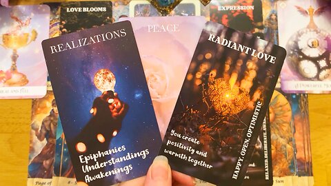 WHAT DOES THE NEW YEAR BRING FOR YOU & YOUR PERSON? 🥳 (COLLECTIVE LOVE READING) 🥂