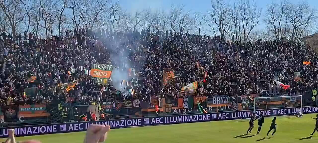 Venezia _Pier Luigi Penzo Stadium_ fantastic atmosphere