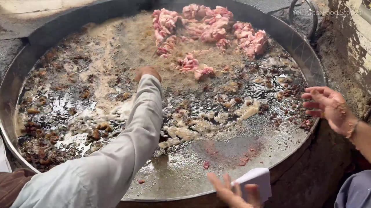 EXTREME PAKISTANI STREET FOOD - ULTIMATE PESHWARI CHAPLI KEBABS MAKING AND RECIPE _ MUTTON KEBAB