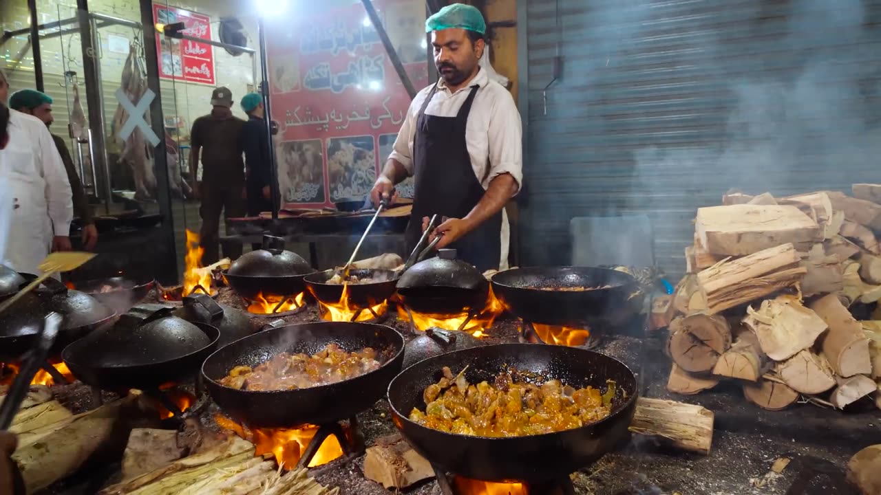 Pakistan Street Food at Night!! Vegans Won’t Survive Here!!