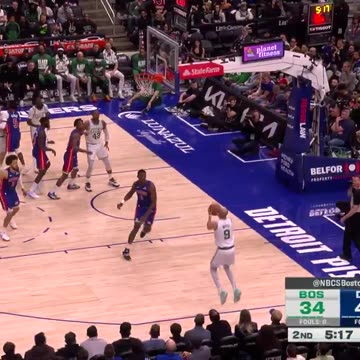 NBA - ALLEY-OOP 3?? Derrick White catches it mid-air and drills the 3 😲