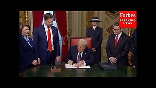 BREAKING NEWS- President Donald Trump Signs His First Executive Orders At The Capitol