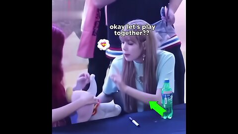 Chaelisa fighting on a plushie 😂💖