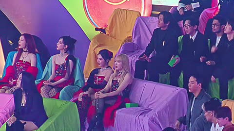 NewJeans 'Super Shy' Reaction from aespa, Lee Young-ji@ 2023 MMA Fancam
