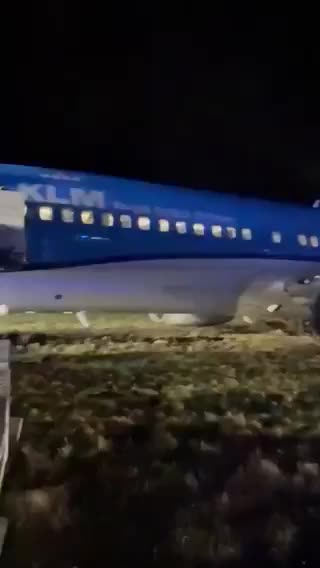 A new aviation mishap has occurred, as a KLM aircraft skidded off the runway in Oslo, Norway. #SHORT