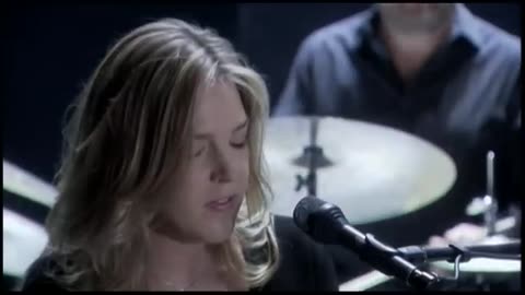 Diana Krall - East Of The Sun (And West Of The Moon)(live)