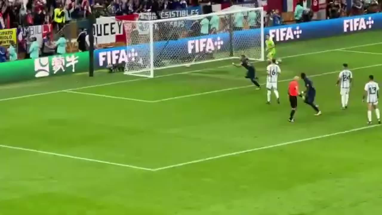Kylian Mbappe between Real Madrid and PSG