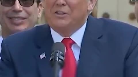 Donald Trump v fake news