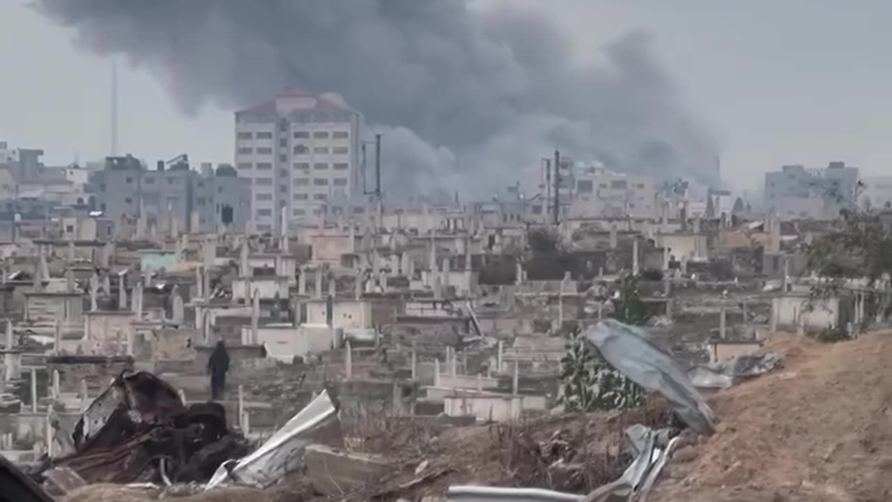 A heavy Israeli air strike in Gaza city