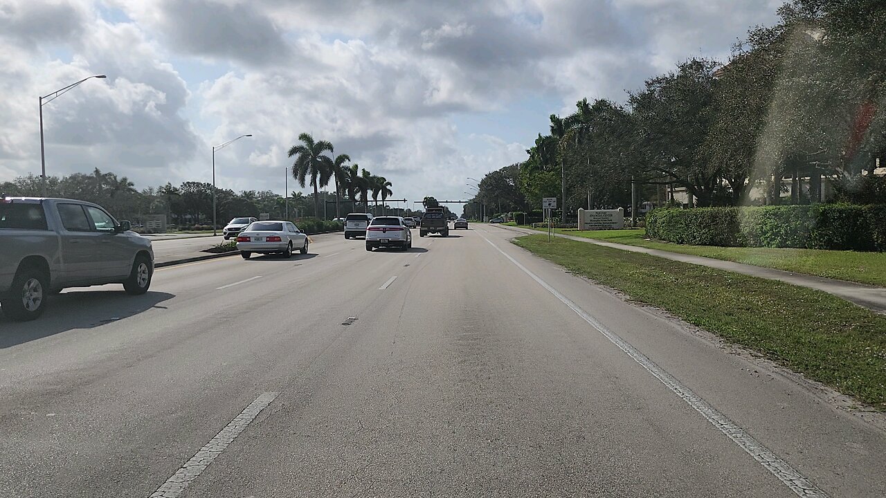 Cruzin' through exclusive Pelican Bay - Naples