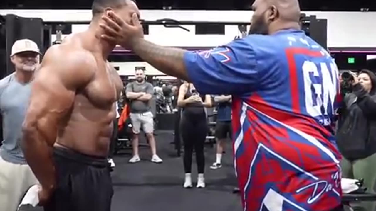 Ouch! Larry Wheels Get Knocked Out By Power Slap Super Heavyweight #larrywheels