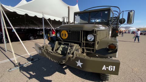 (662) 1969 Jeep-Kaiser M35A2 Deuce & a half LDT465-1C at Barrett-Jackson showroom #1