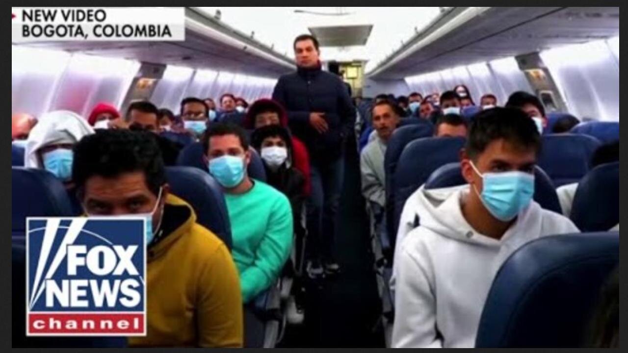 Migrant deportees land in Colombia after President Trump feud (1/28/25)