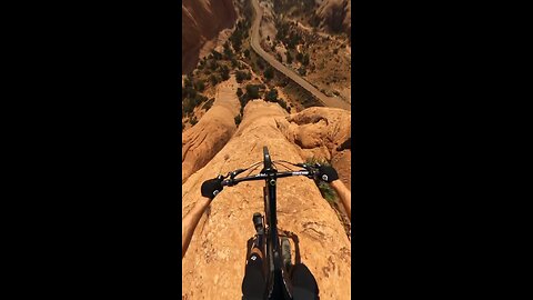 Person Mountain Bike Downhill 😲💥#bicycle #bicyclekick #rider