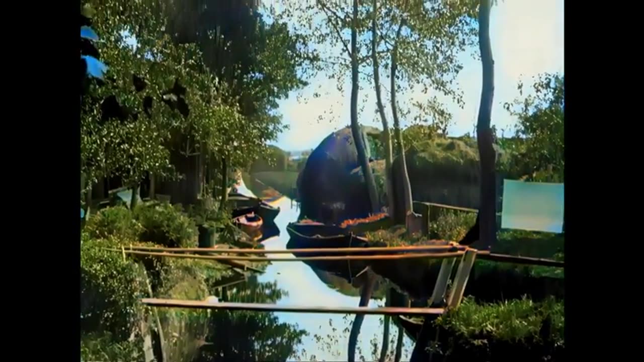 Giethoorn 1921: The Netherlands’ Colorized Dutch Venice
