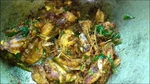 village style Ruhi Fish crack fray
