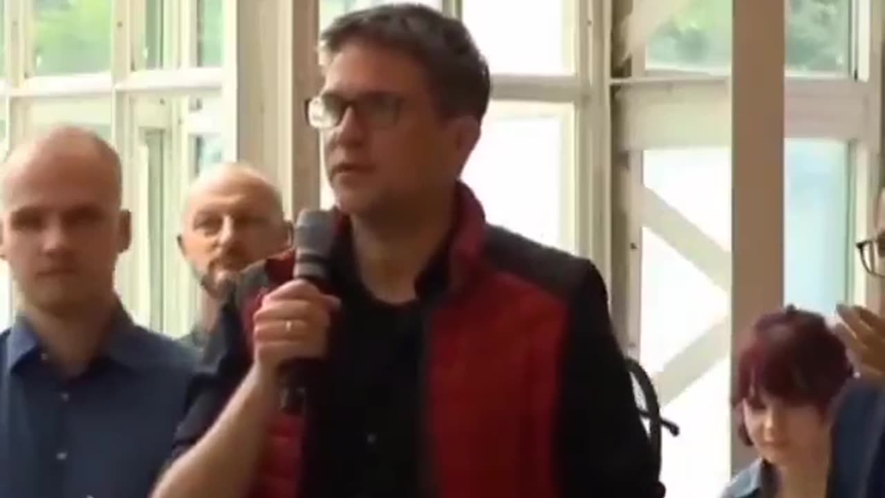 Kickl zerschmettert einen ÖR Jounalisten