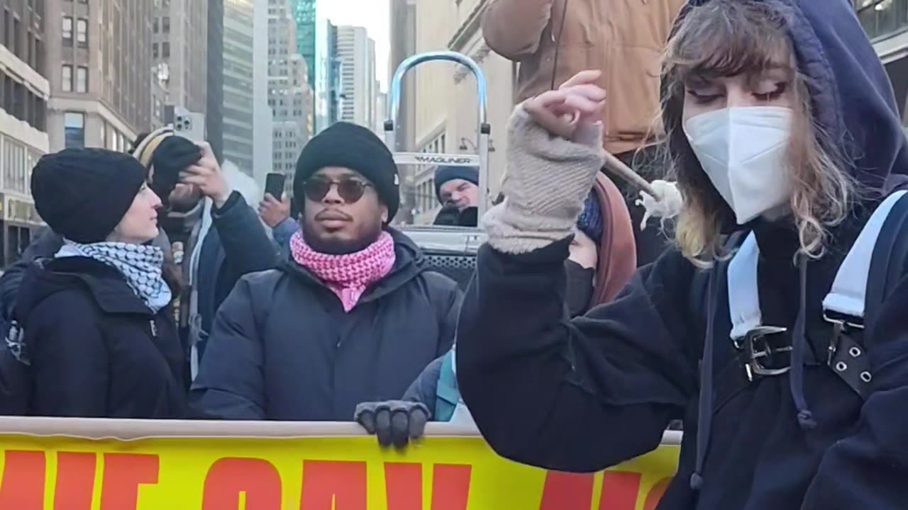 New Yorkers celebrate the release of Leonard Peltier and Palestinian prisoners.
