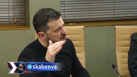 Zelensky uses a notepad and gestures to explain to the Europeans how to blackmail Putin: