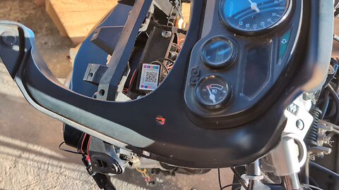 2006 Suzuki GSX-F 750 Katana; adding rocker switches for show & running lights