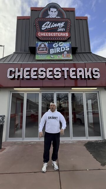 Skinny Joey breaks bread