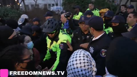 Anti-ICE Protesters Pushed Down barricades in NYC to confront Mayor Adams