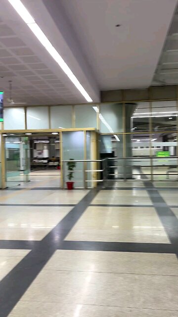 The bus stand every city needs in India! 😍❤️