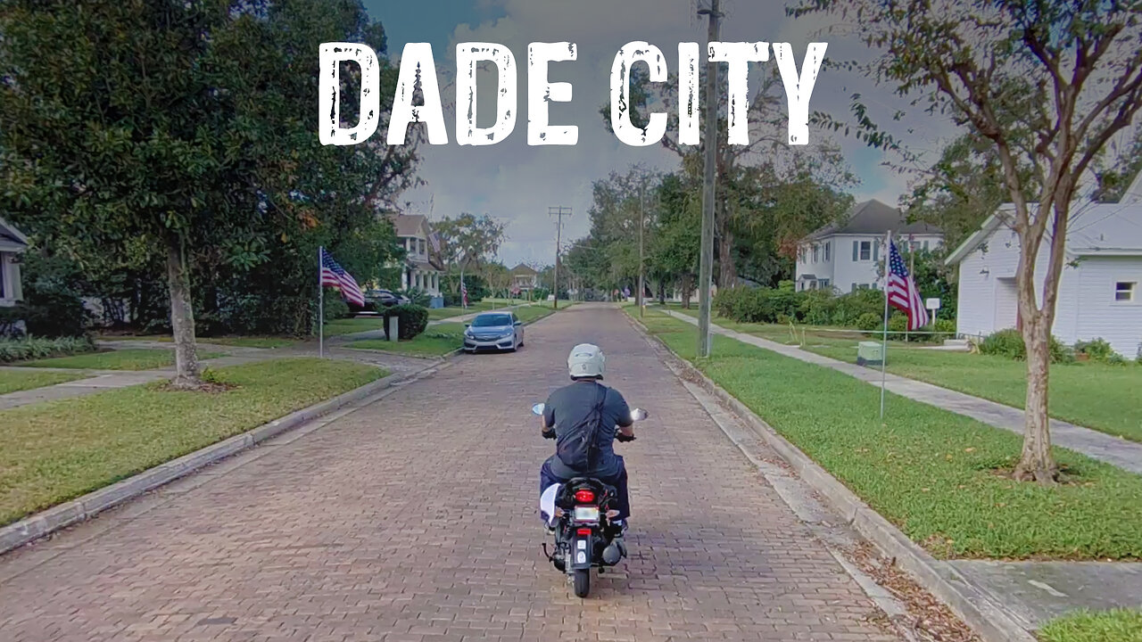 Discover a beautiful SMALL TOWN in CENTRAL FLORIDA as I ride my Honda Navi through DADE CITY