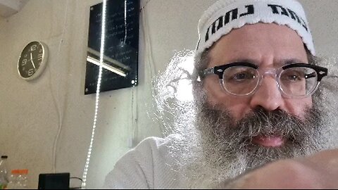 שור שהמית בעשרים ושלשה ושאר בהמה וחיה שהמיתו כל הקודם להורגן זכה לשמים - שיר נ נח מסכת סנהדרין דף טו